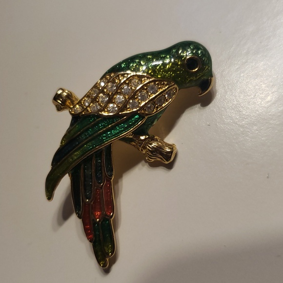 Vintage Monet Gold Tone Rhinestone Parrot Brooch - Picture 6 of 6